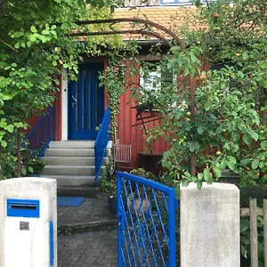  Apartment Ferien- Und Messeappartement